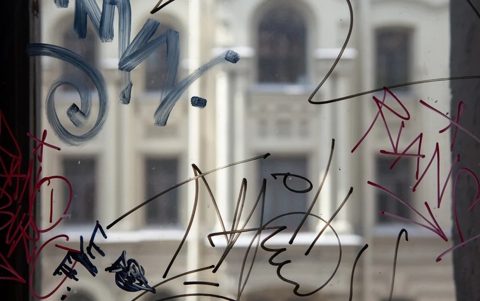 Anti Graffiti 4 mil Interior/Exterior